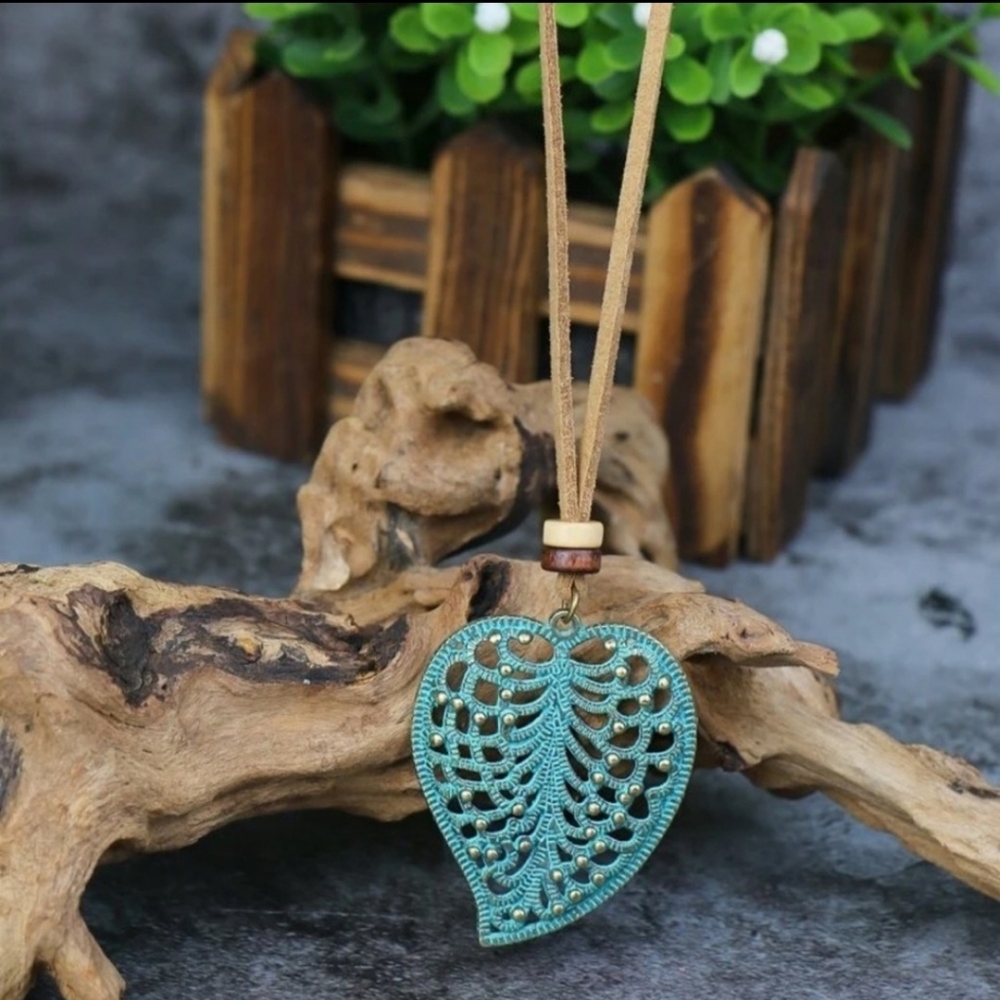 Turquoise Pendant Necklace